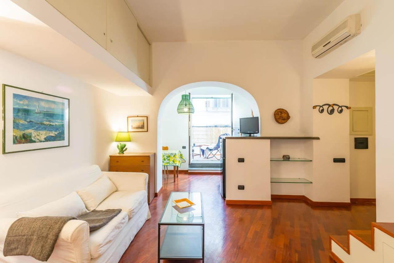 Parthenope'S Eye On The Seafront By Napoliapartments Εξωτερικό φωτογραφία